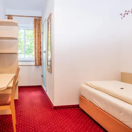 Hotel Alte Post 3*
