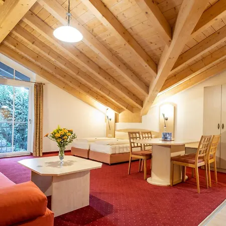 Hotel Alte Post 3*